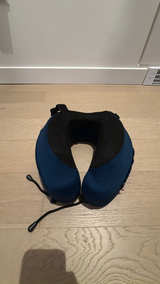 Cabeau Travel Pillow - Image 4