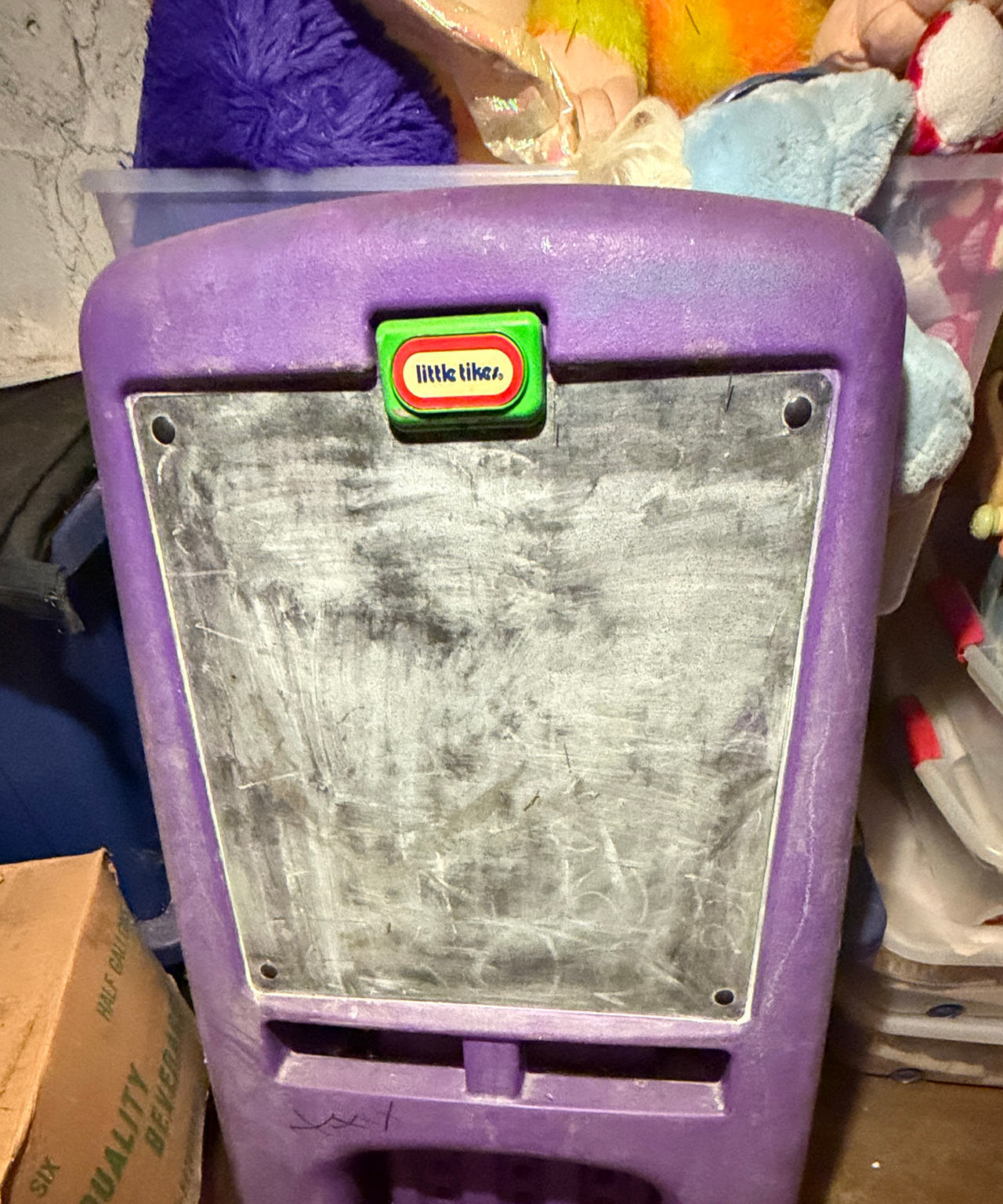 Little Tikes 2-in-1 Art Easel and chalk board