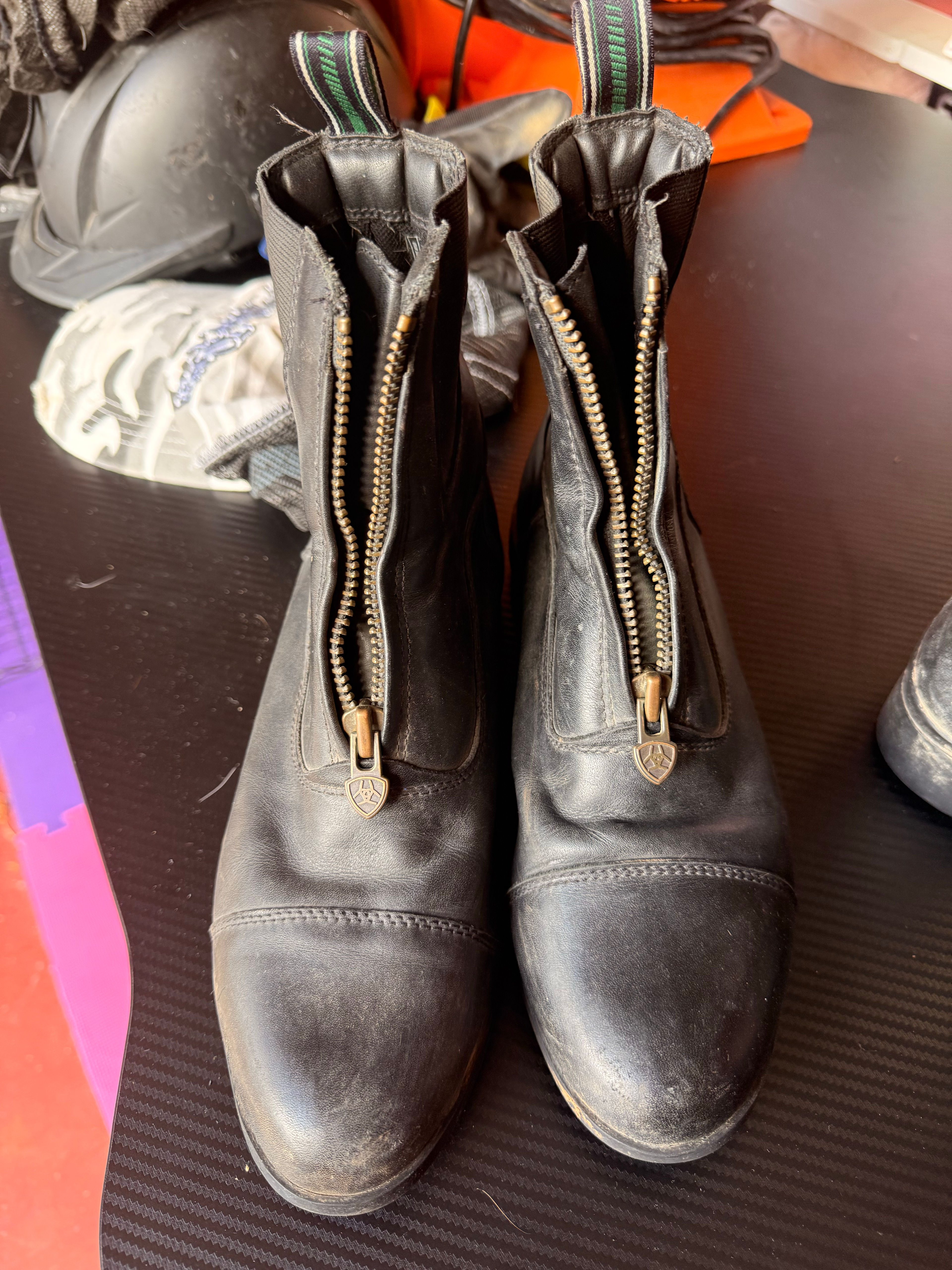 Ariat Zip Horse Riding Boots (7.5B)