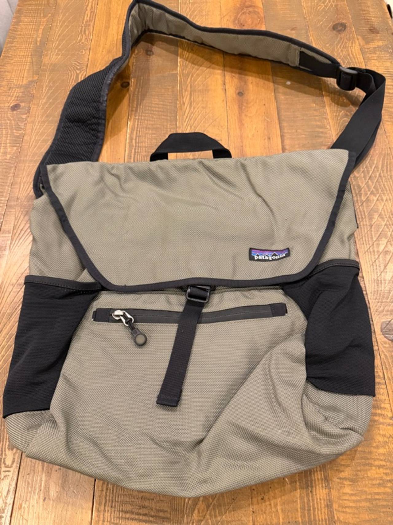 Patagonia Vertical Mass Shoulder Bag Green Vintage