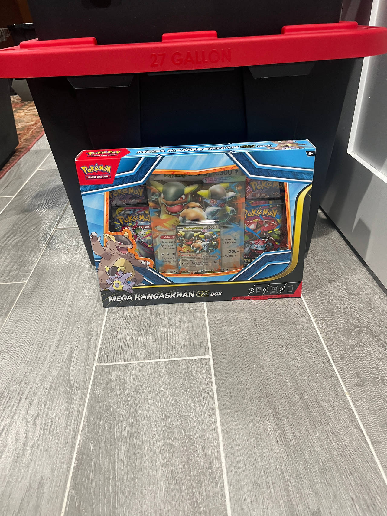 Pokémon TCG: Mega Kangaskhan EX Box