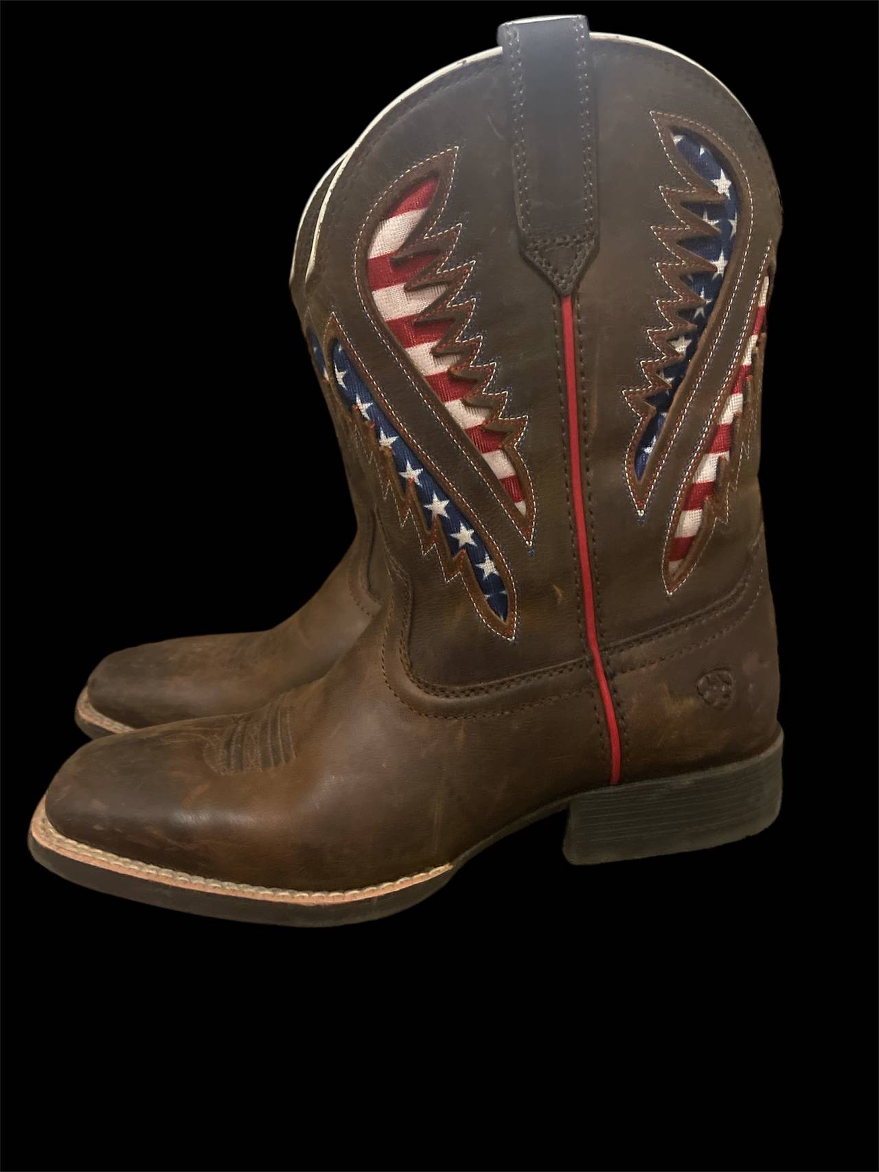 Ariat Kid's American Patriot Western Boots with the wriggle room soles 