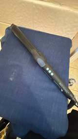 Bio Ionic GrapheneMX Long Barrel Curling Iron 1" - Image 4