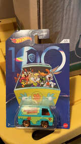 Hot Wheels Warner Bros. 100th Anniversary Mystery Machine 1:64 - Image 3