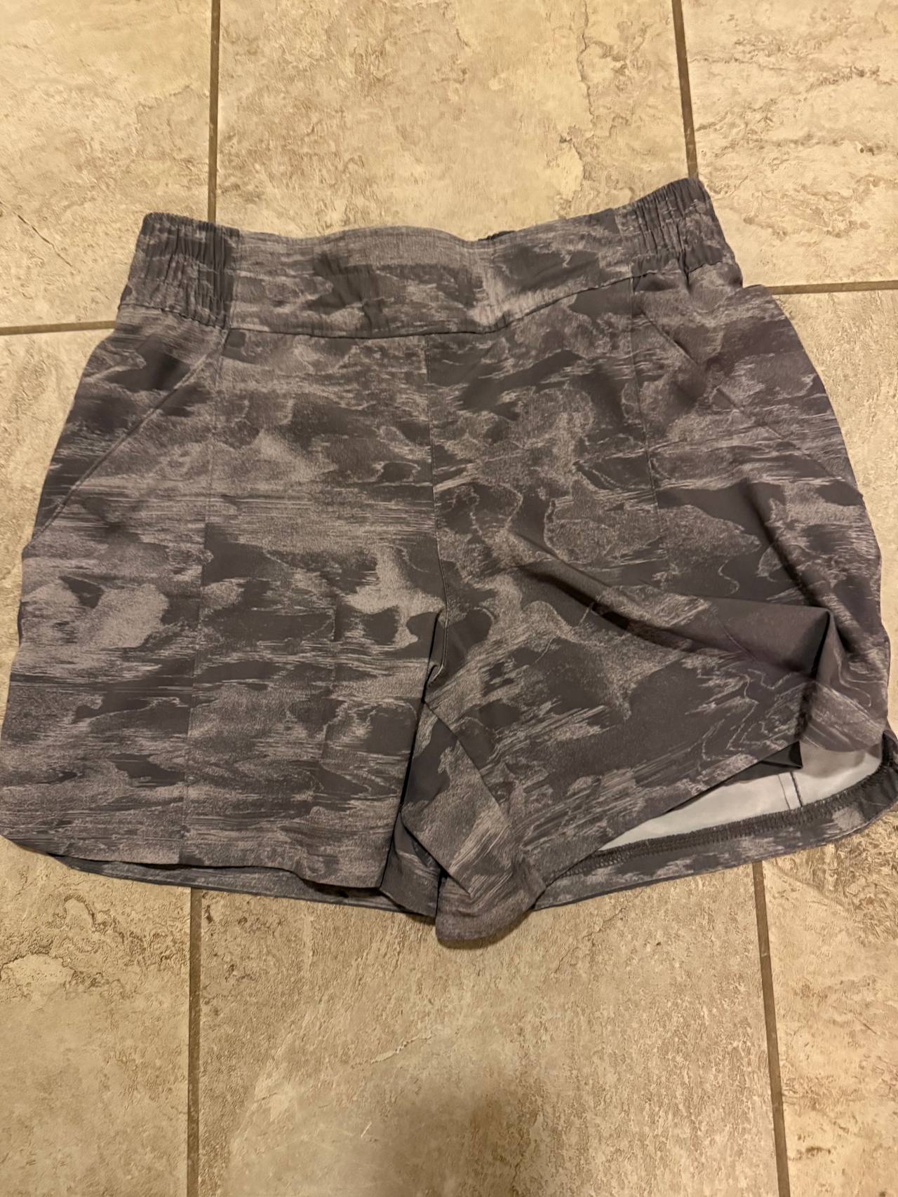 Columbia Men's Camouflage Athletic Shorts - Size M