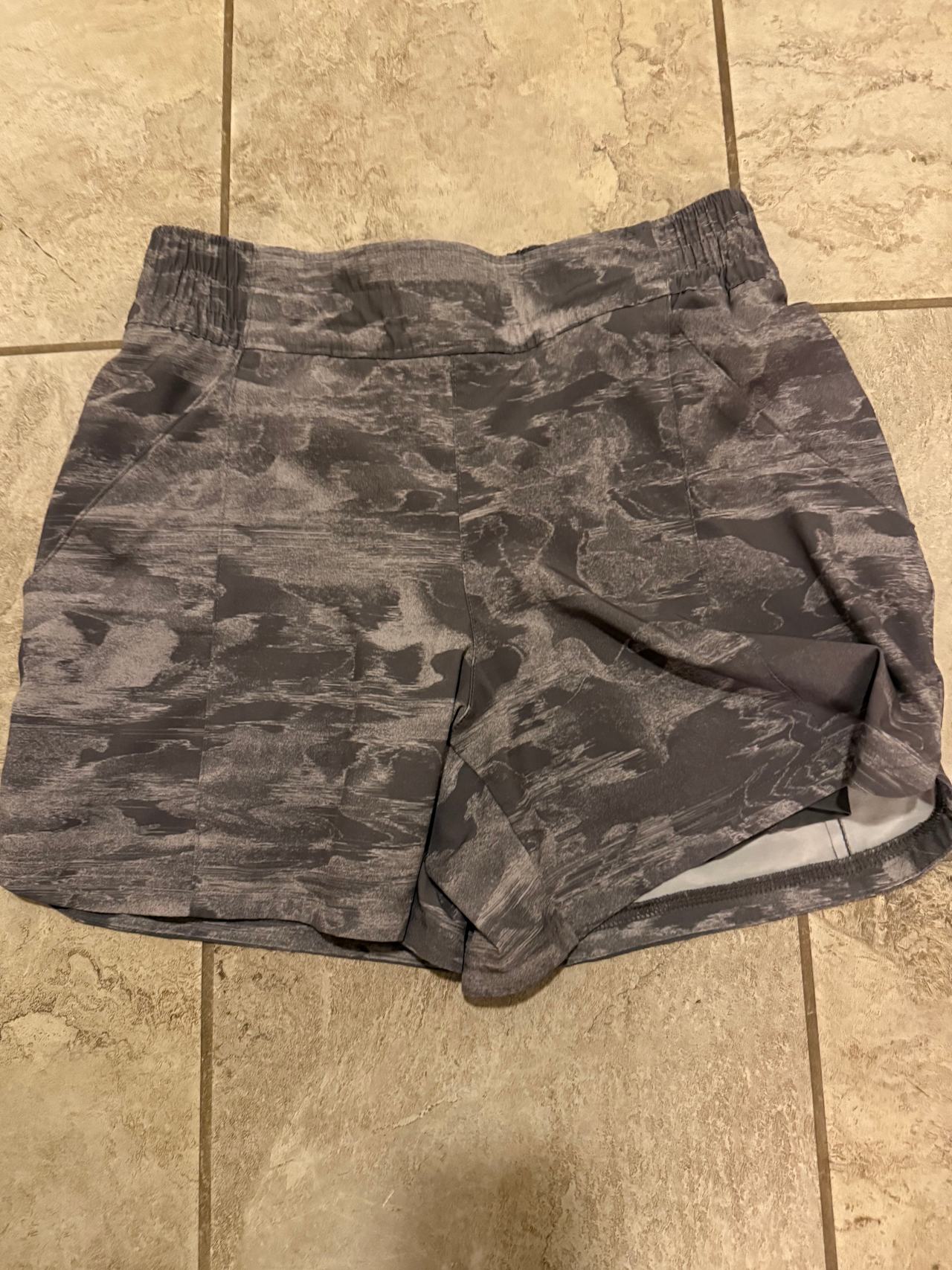 Columbia Men's Camouflage Athletic Shorts - Size M