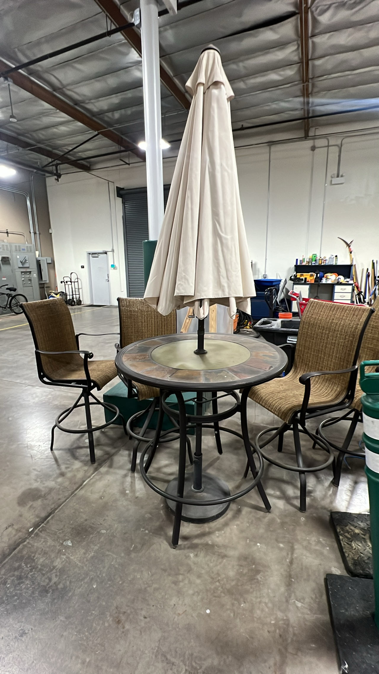 Outdoor Patio Bar Table Set with Umbrella