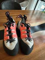 Women's Climbing Shoes Size 8.5 - Image 5