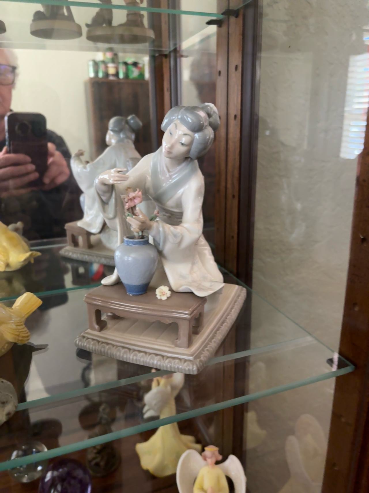 Lladro Oriental Girl Porcelain Figurine