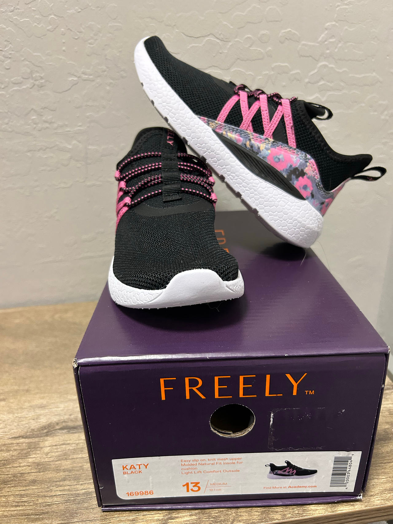 Freely Katy Black Sneakers