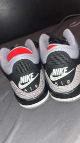 Air Jordan 3 - Image 2