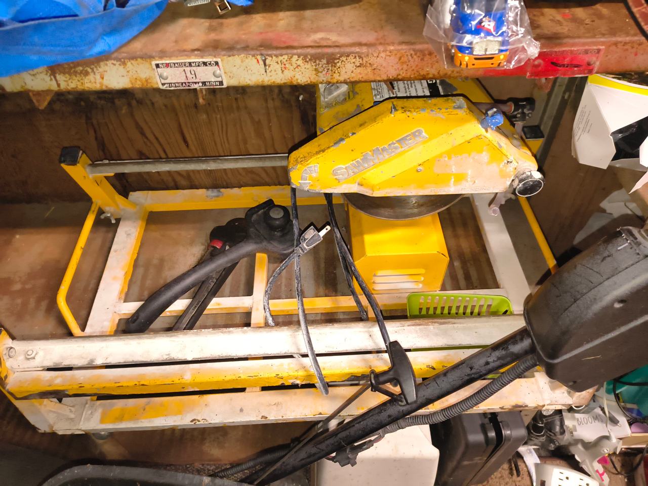 SawMaster Wet Tile Saw