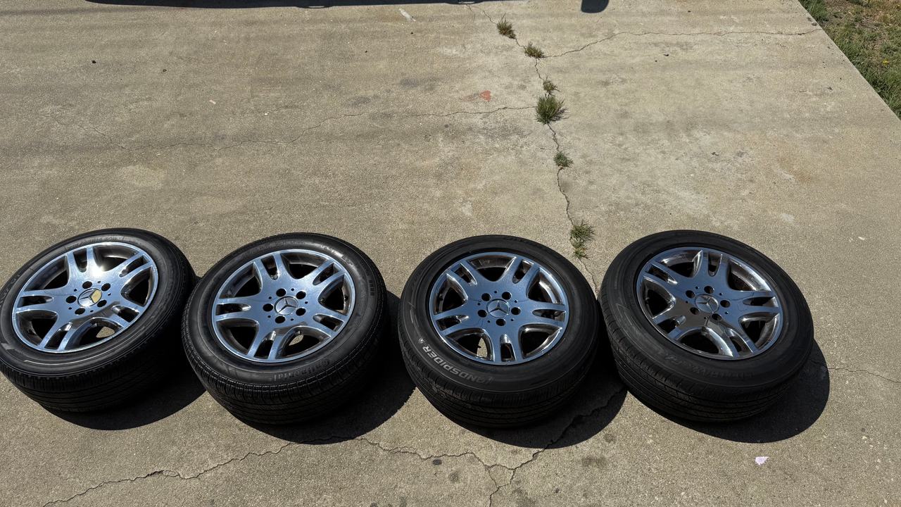 Mercedes-Benz OEM Alloy Wheels with Tires