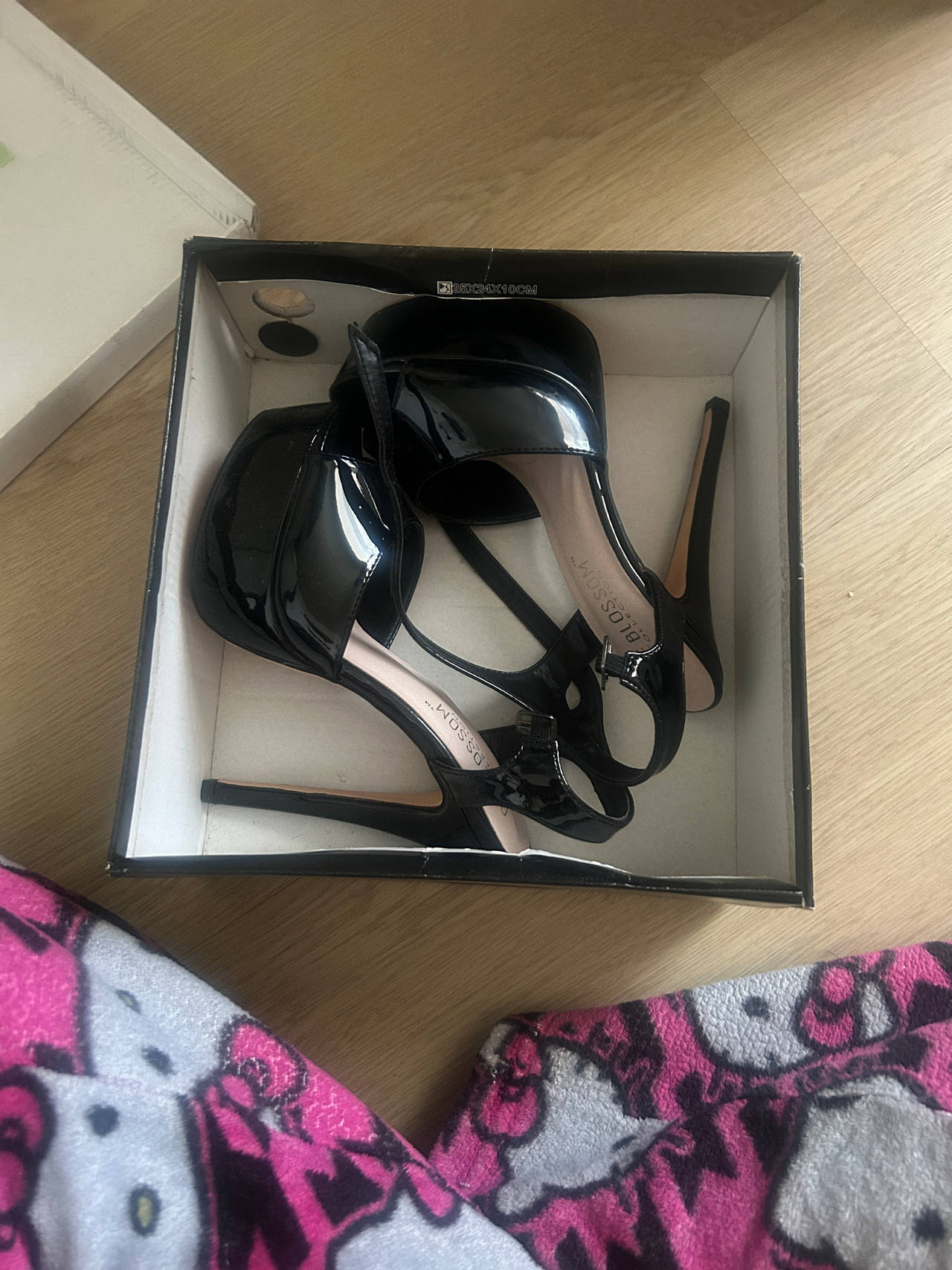 MUSSHOE Black Patent Platform Heels