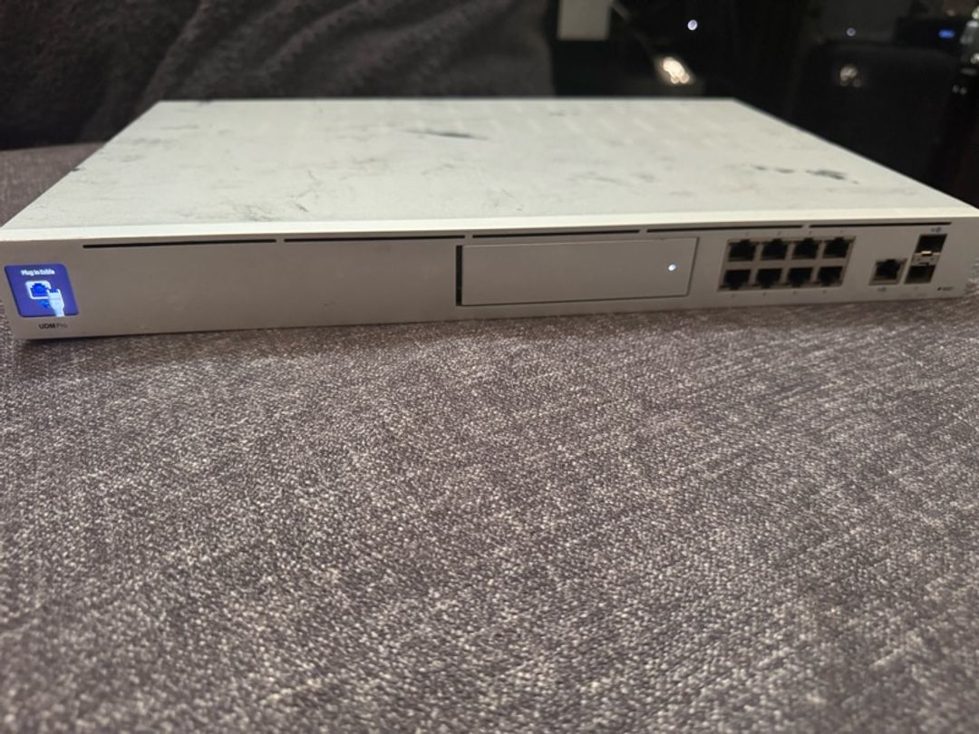 Ubiquiti UniFi Dream Machine Pro (UDM PRO)