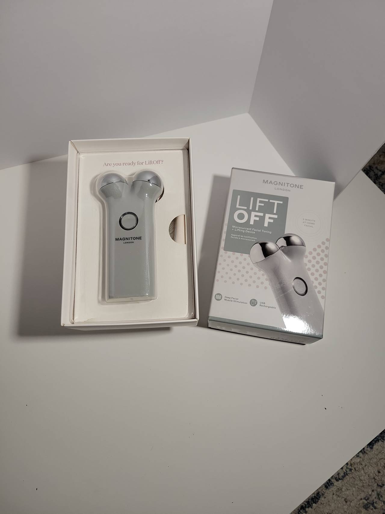Magnitone London LiftOff Microcurrent Facial Toning + Lifting Device