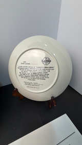 Knowles Scarlett's Green Dress Collector Plate - Image 5