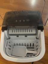 Frigidaire EFIC101 Countertop Ice Maker - Image 3