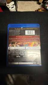 Us (Blu-ray + DVD + Digital) - Image 2