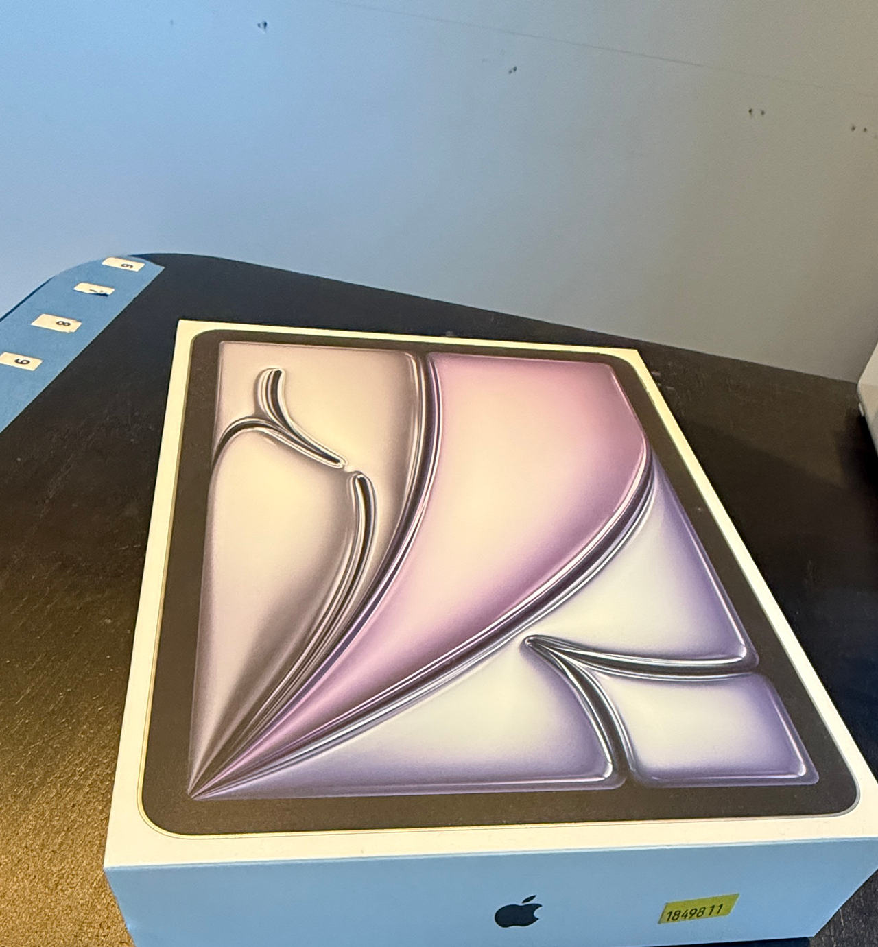 Apple iPad Air 11-inch (2024) Empty Box