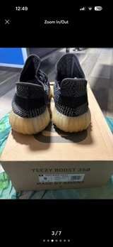adidas Yeezy Boost 350 V2 Carbon - Image 2