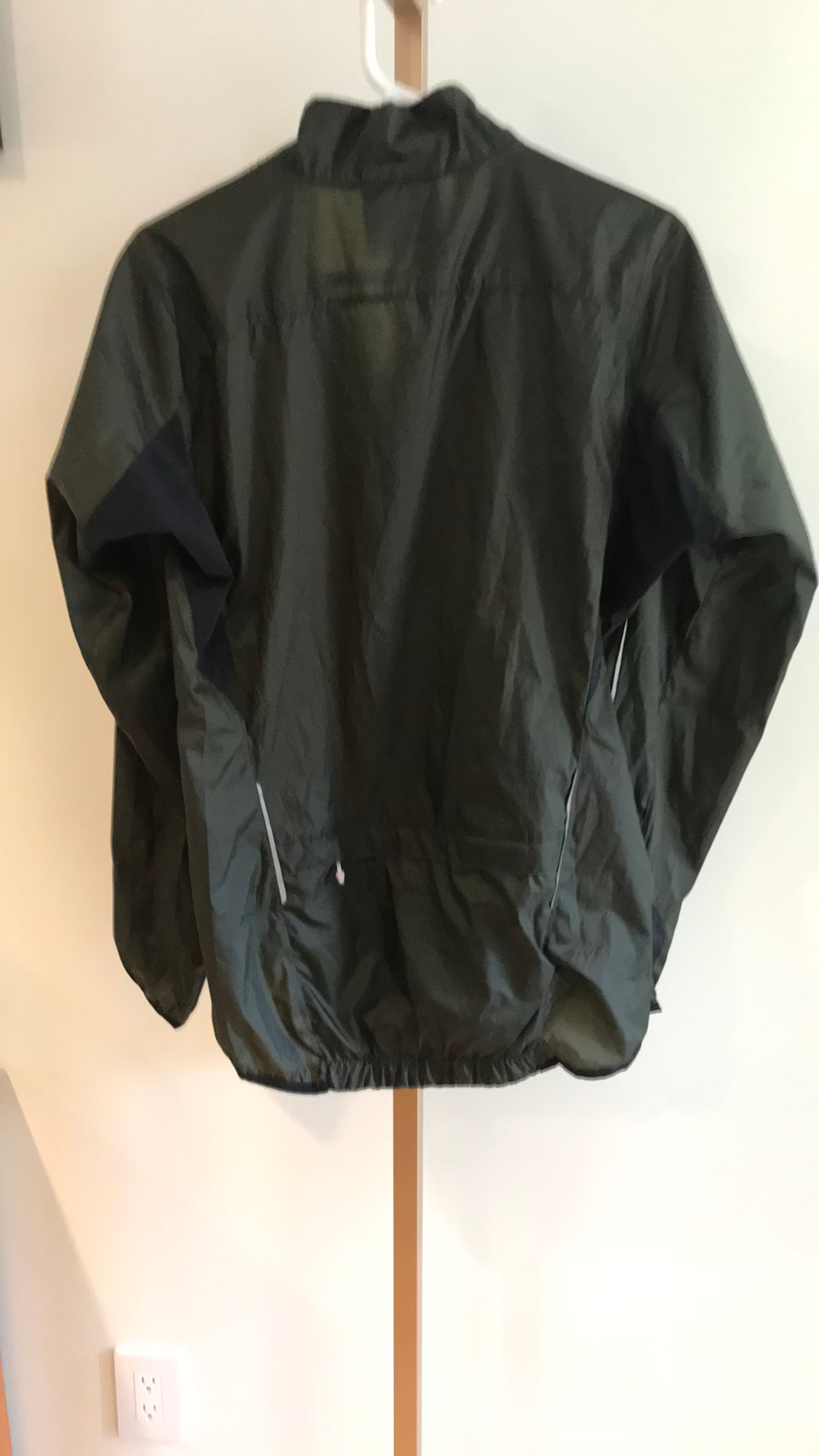 Sugoi Stash Jacket - Image 3