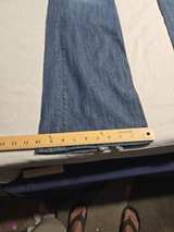 Guess Flare Jeans Womens size 27 light to dark blue wash Low rise - Image 8