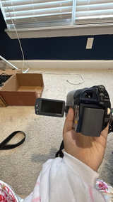 Canon DC310 DVD Camcorder Silver - Image 2