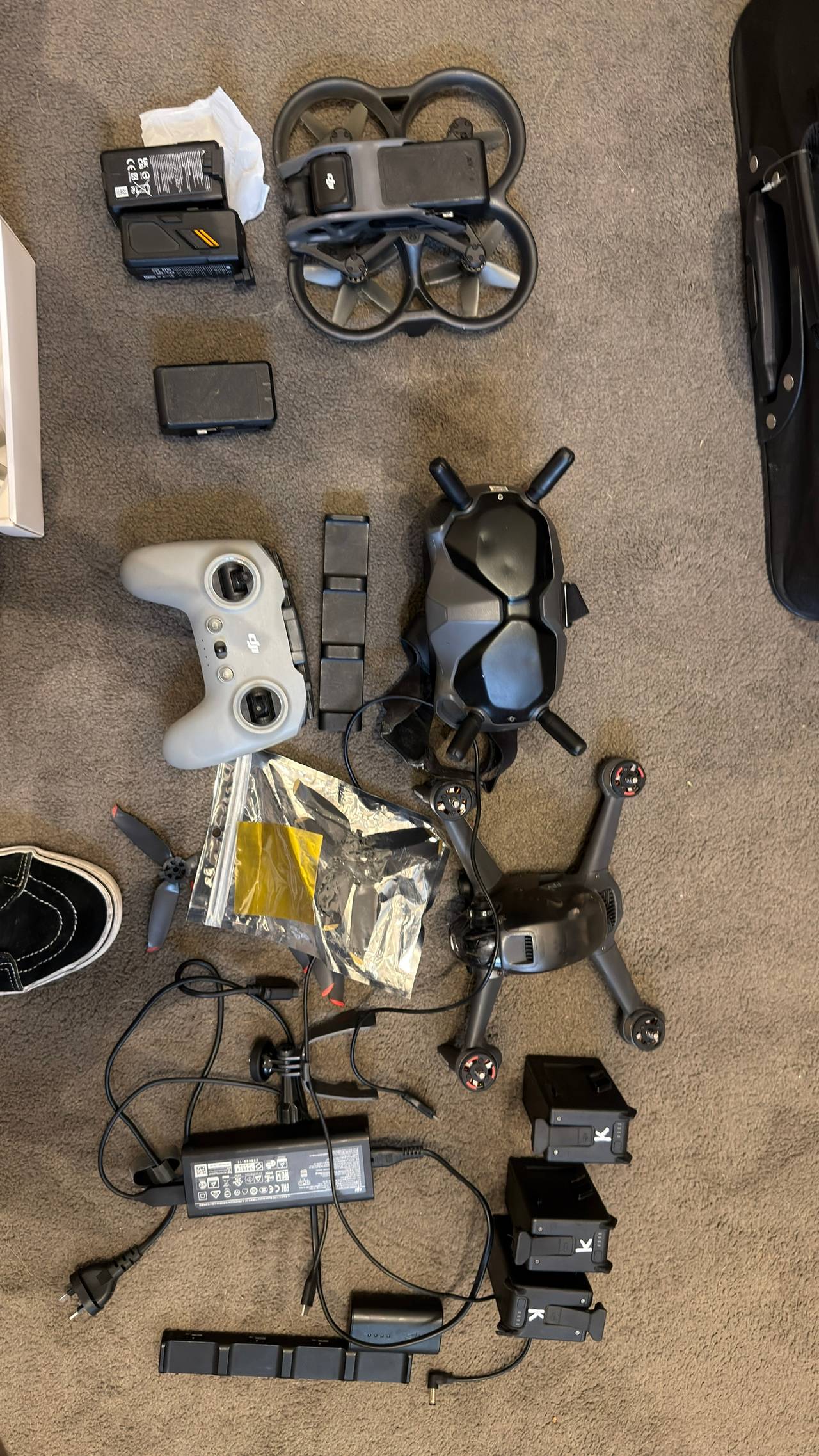 DJI Avata & DJI FPV Drone Bundle with Goggles V2