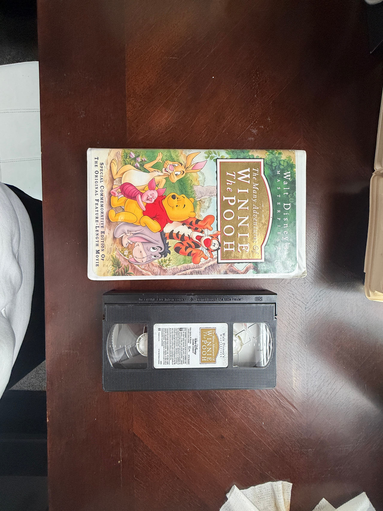 The Many Adventures of Winnie the Pooh VHS (Walt Disney Masterpiece Collection)