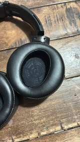 Sony MDR-XB950B1 Extra Bass Wireless Headphones - Image 6