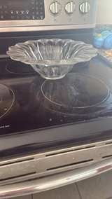 Federal Glass Petal Pattern Scalloped Bowl - Image 3