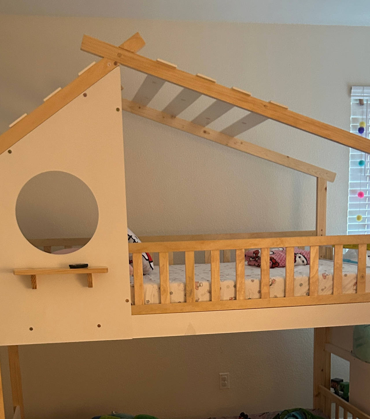 Max & Lily Twin over Twin Low Bunk House Bed
