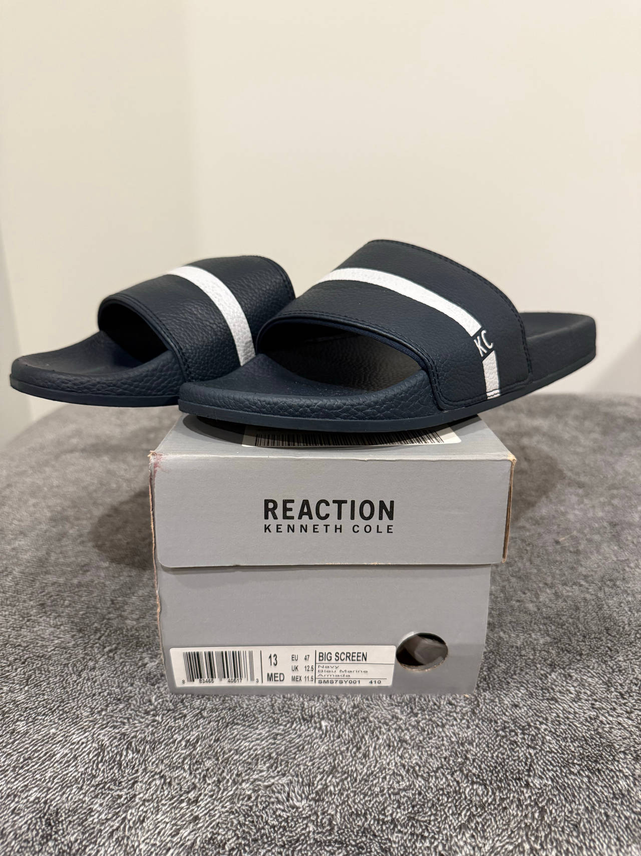 Kenneth Cole Reaction Big Screen Slide Sandals