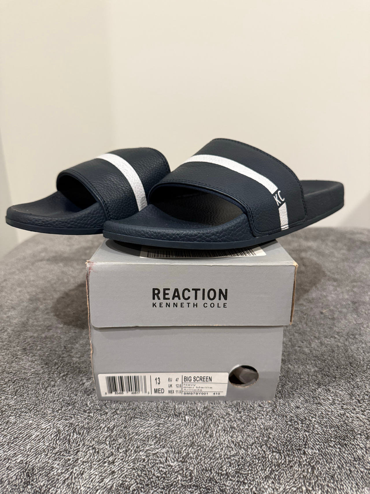 Kenneth Cole Reaction Big Screen Slide Sandals