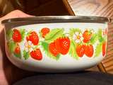 Vintage Strawberry Enamel Nesting Bowls Set of 3 - Image 2