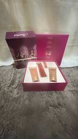 Givenchy Organza Perfume Gift Set - Image 2