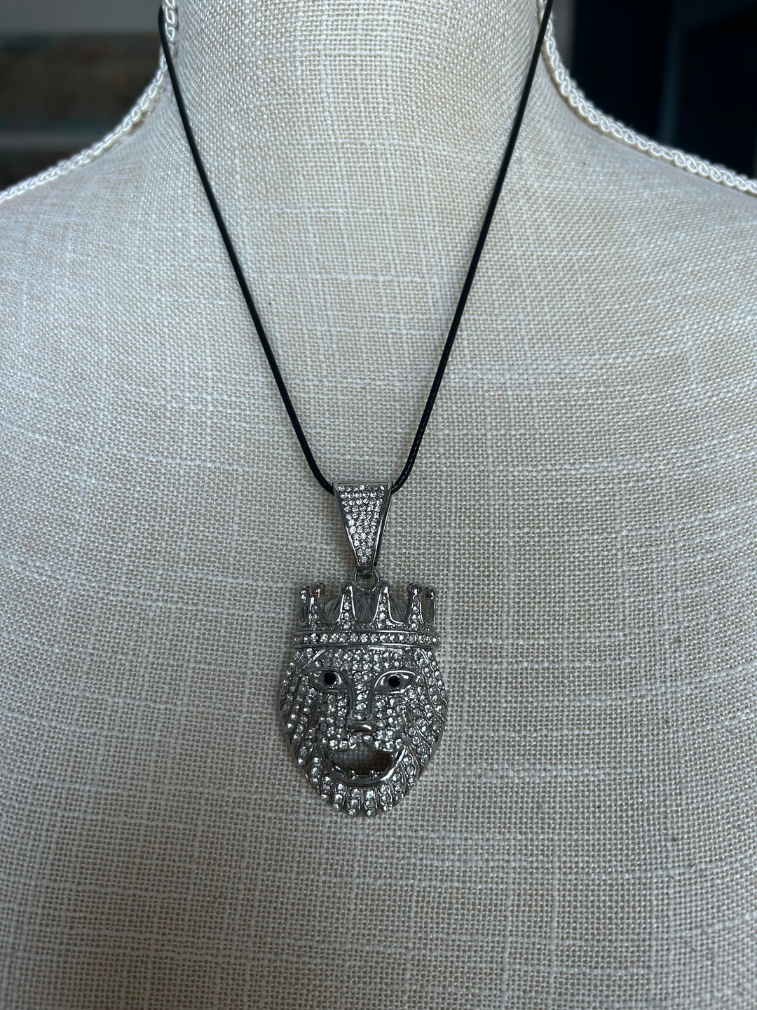 Lion Head Pendant Necklace