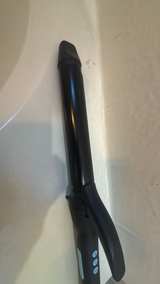 Bio Ionic GrapheneMX Long Barrel Curling Iron 1" - Image 2