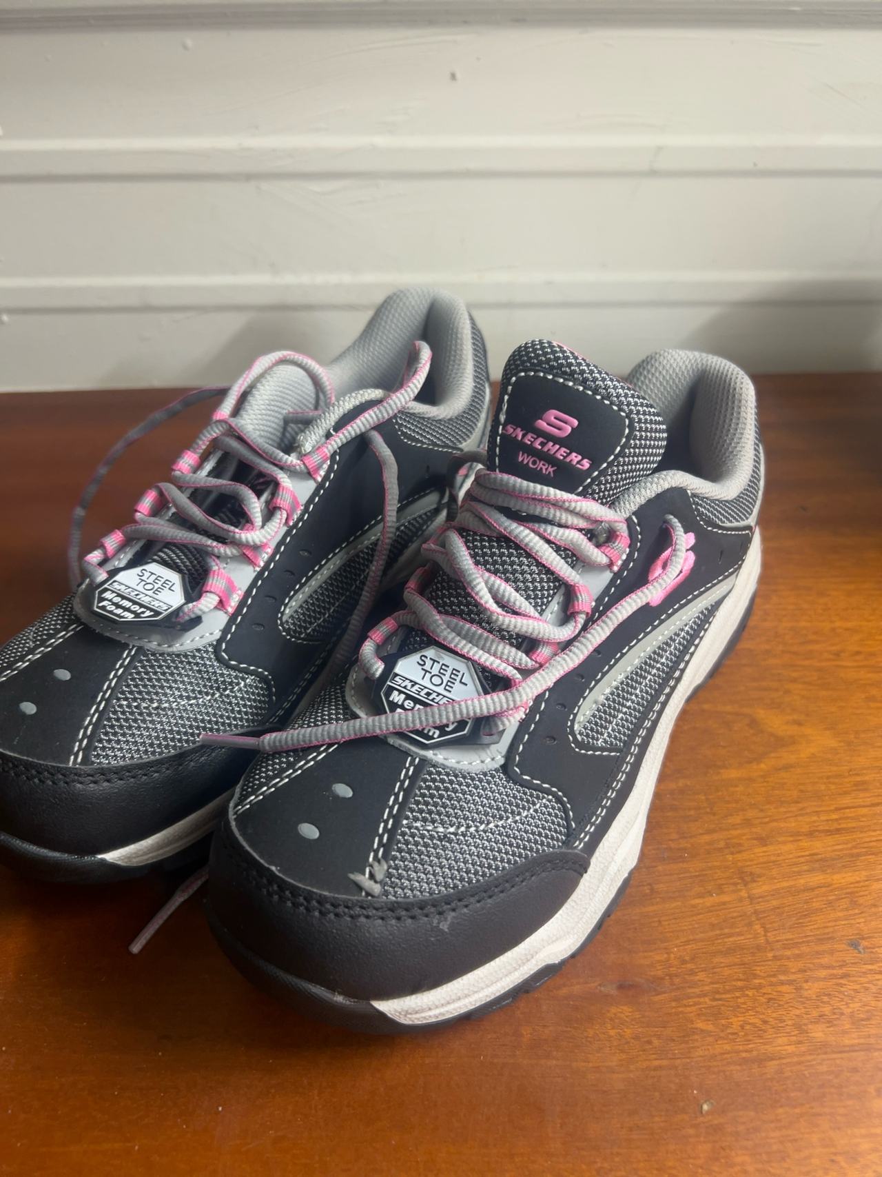 Skechers Biscoe Work Shoes Women's Black/Pink size 6.5