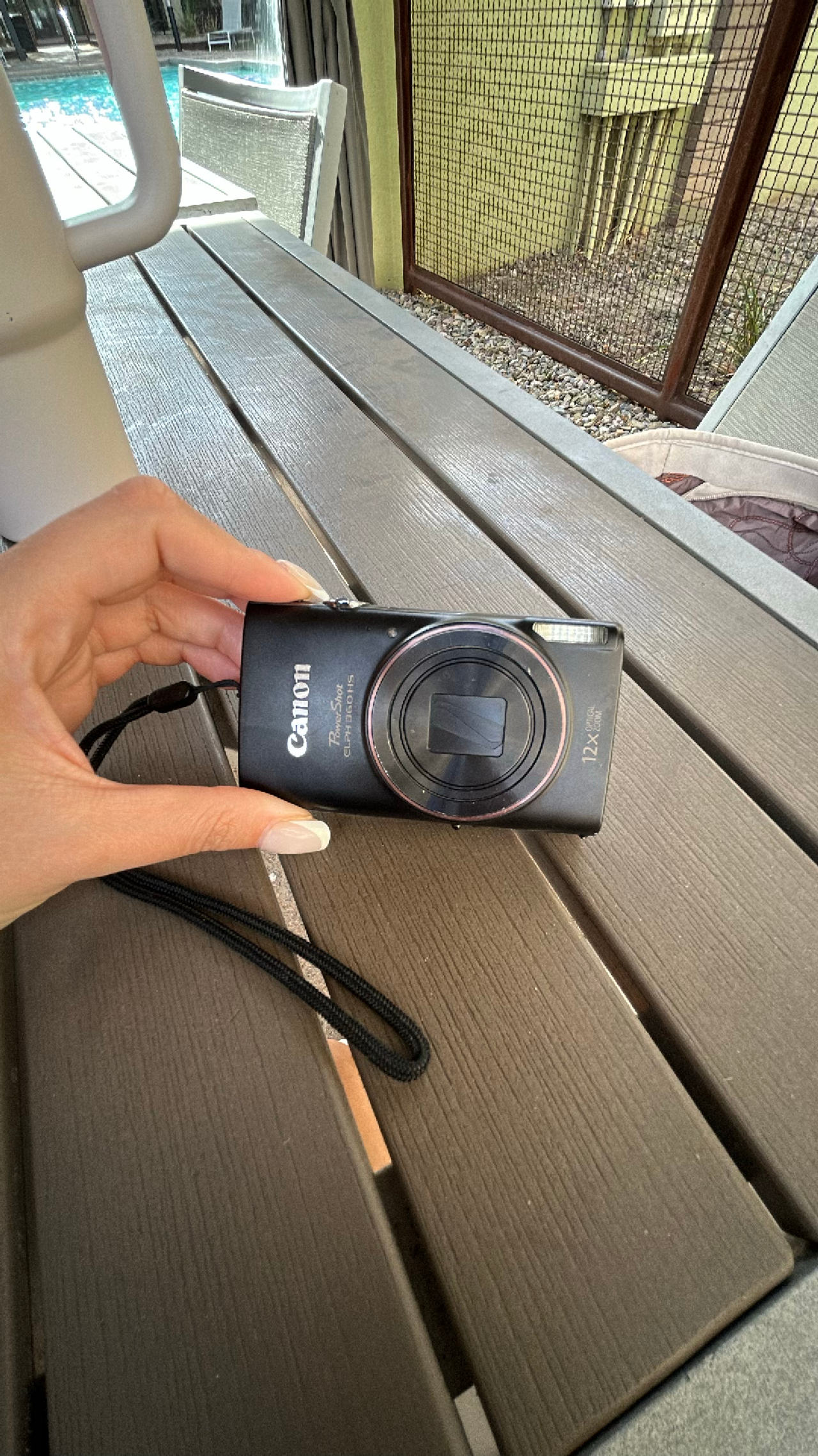 Canon PowerShot ELPH 360 HS