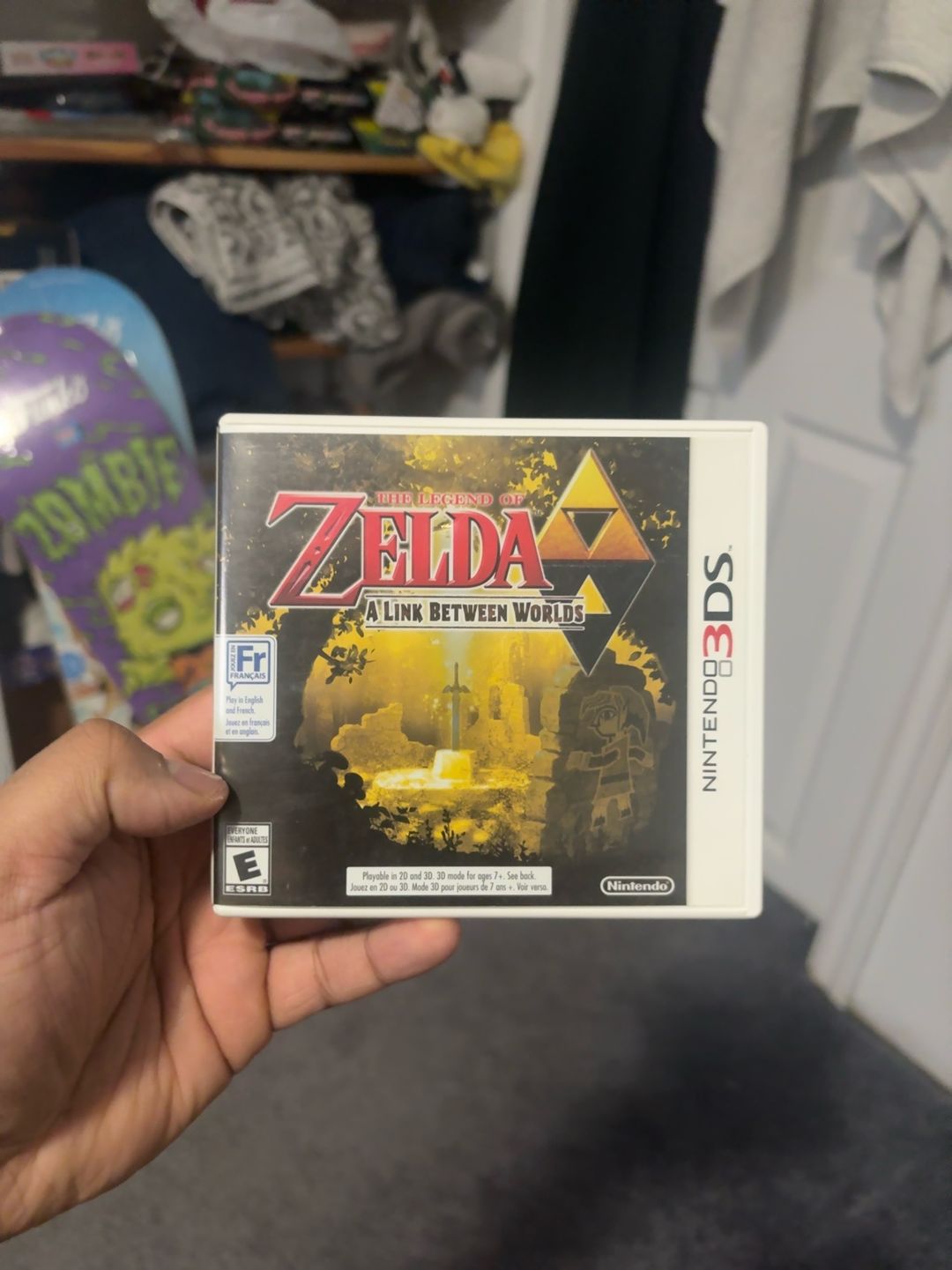 Nintendo 3DS Game Cartridge - The Legend of Zelda: A Link Between Worlds