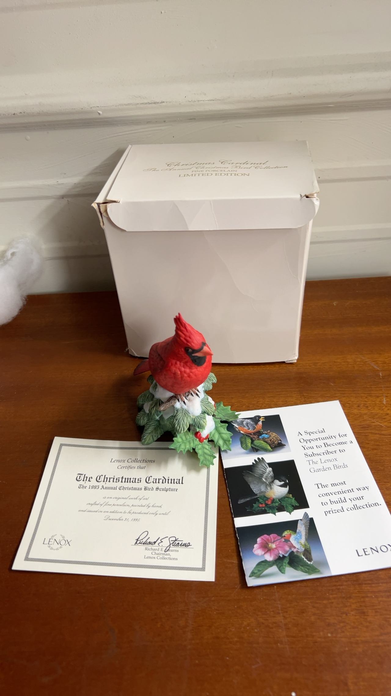 New Lenox Cardinal Figurine with Berries on Snowy Branch original certificate