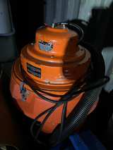 Pullman-Holt 102 HEPA Dry 12-Gallon Commercial Vacuum - Image 3