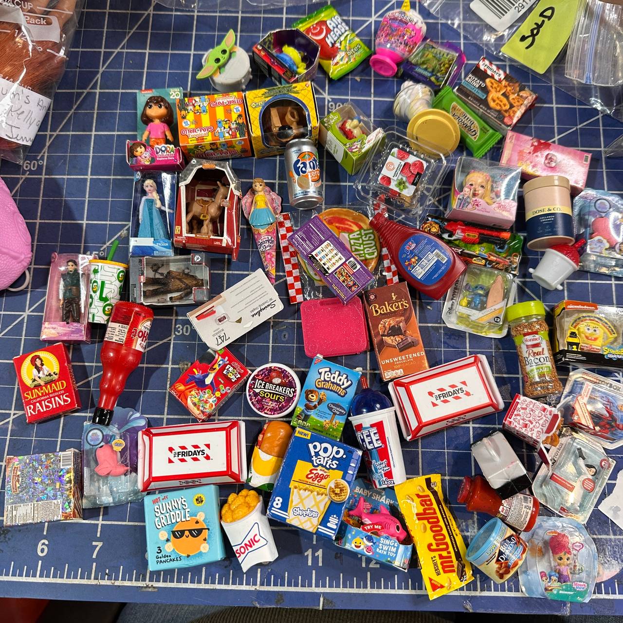 Zuru 5 Surprise Mini Brands Collectibles Lot