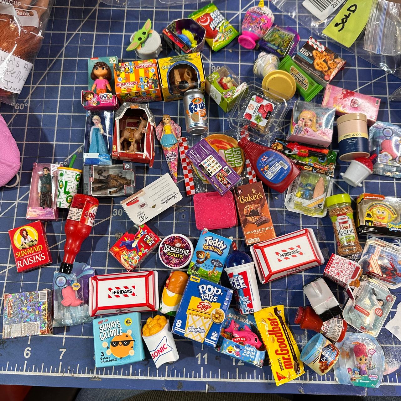 Zuru 5 Surprise Mini Brands Collectibles Lot