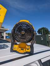 DeWalt DCE511B 20V MAX Jobsite Fan - Image 2