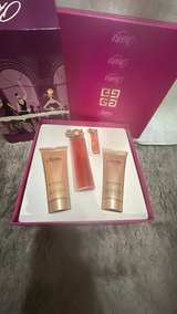 Givenchy Organza Perfume Gift Set - Image 3