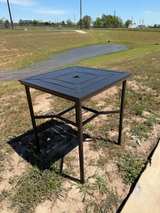 Hanover Montclair 33" Square Counter-Height Patio Table - Image 8