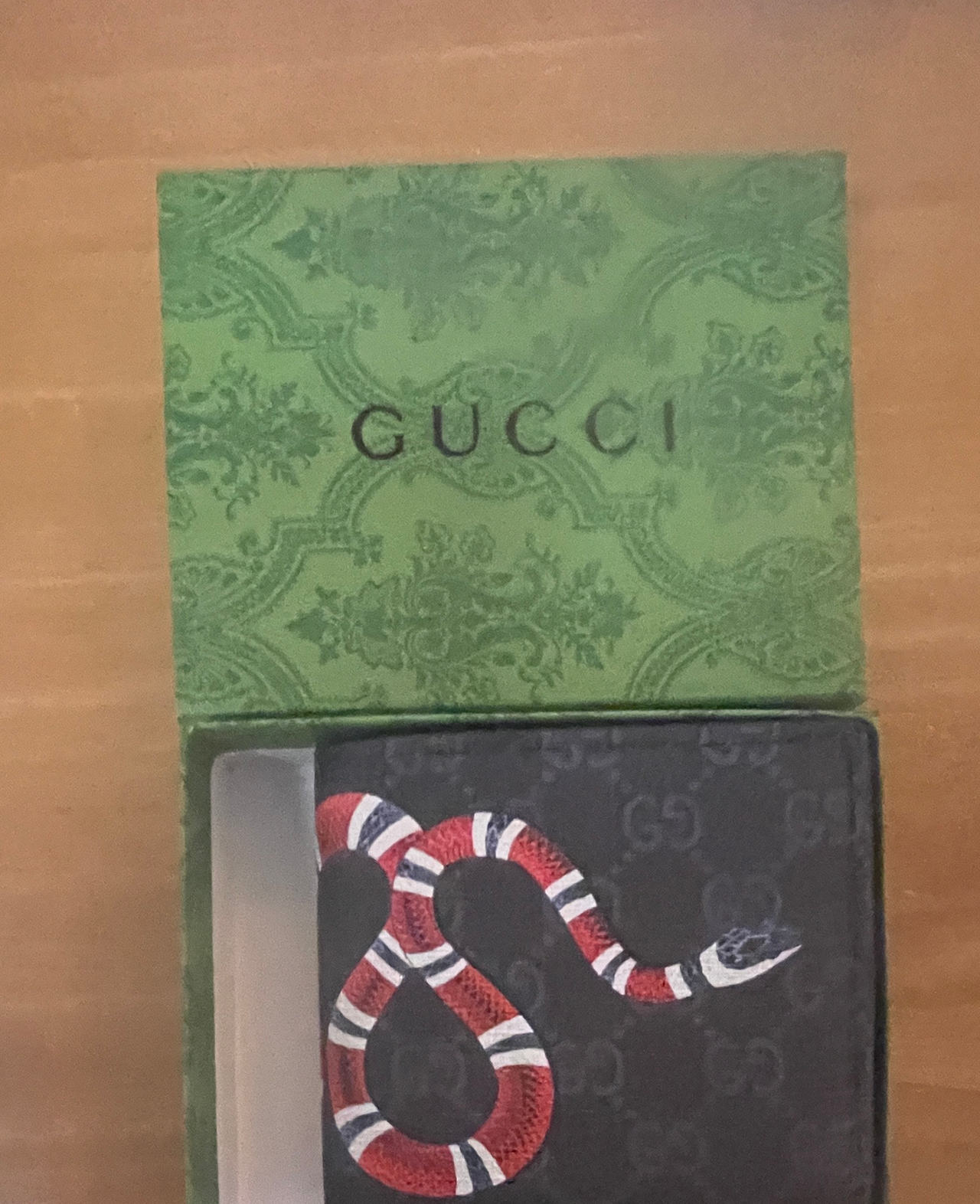 Gucci Kingsnake Print GG Supreme Wallet